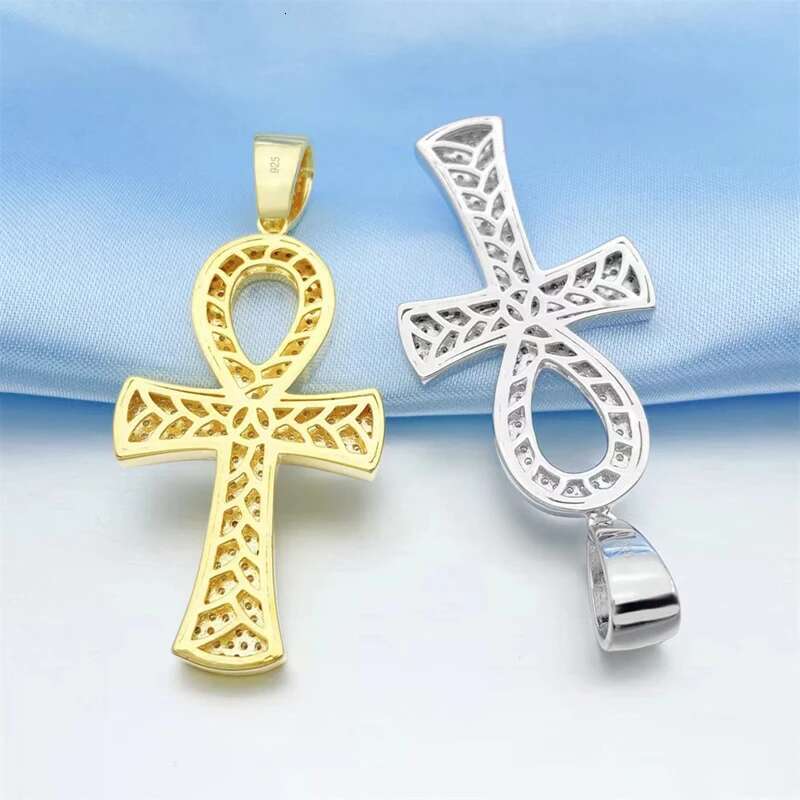 INS Hot Sale 925 Sterling Silver Pave Moissanite Cross Pendant Hiphop Plated Gold Bling Iced Out Pendant Women Men Jewelry