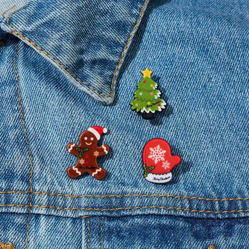 Fashion Xmas Brooch Badge Set for Women Christmas Pins Snowman Snowflake Deer Bell Hat Sock Tree Cartoon Cute Jewelry Kids Gift 251103