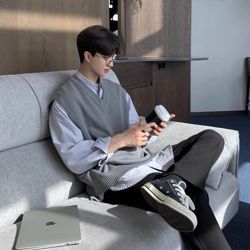 Mens V Neck Sweater 2025 Autumn Winter y Knit Vest Trendy College Style Cardigan Outerwear Plus Size 251104