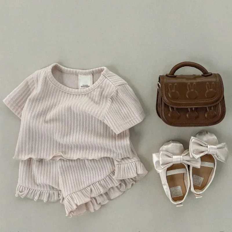 Baby summer cotton ribbed clothing set childrens short sleeved top T-shirt+shorts 2-piece set childrens casual pleated clothing setXJ250410