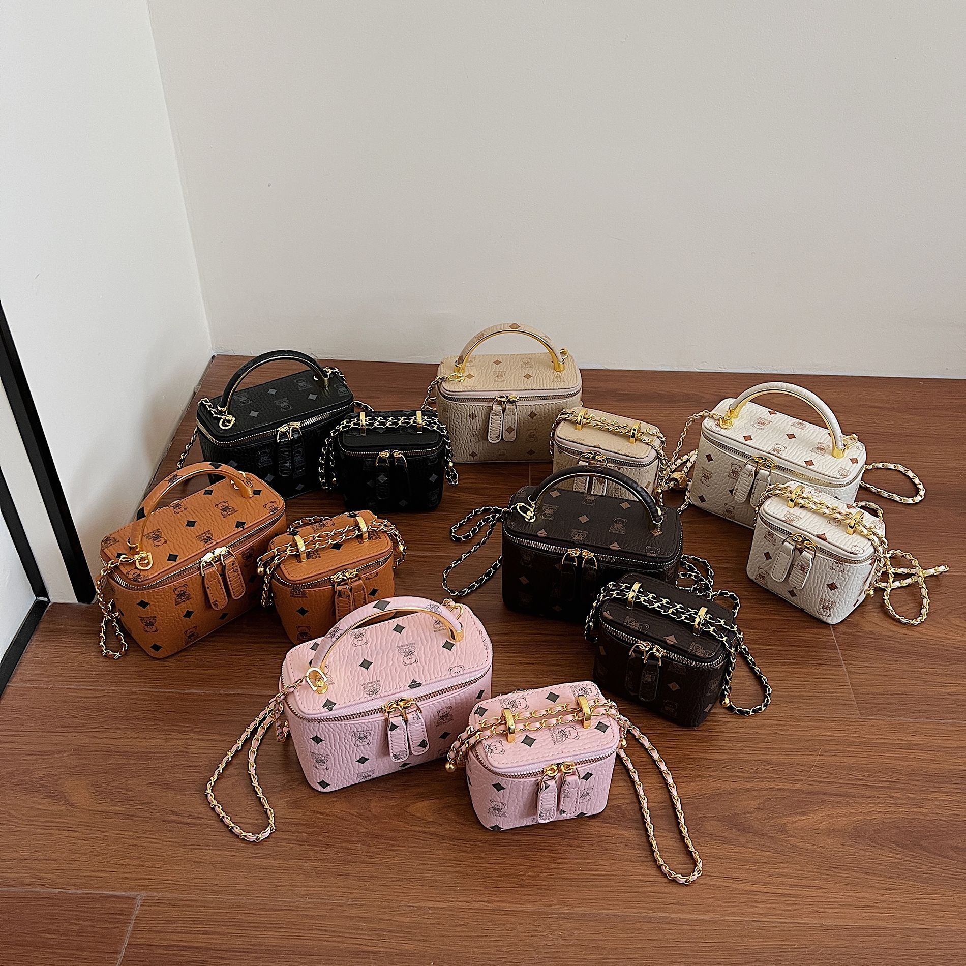 Luxury Brand Designer Bag Printed Liht Luxury Small Square Ba Bas Small Frarance Style Old Flower Box Ba Chain Western Style European And American Sho