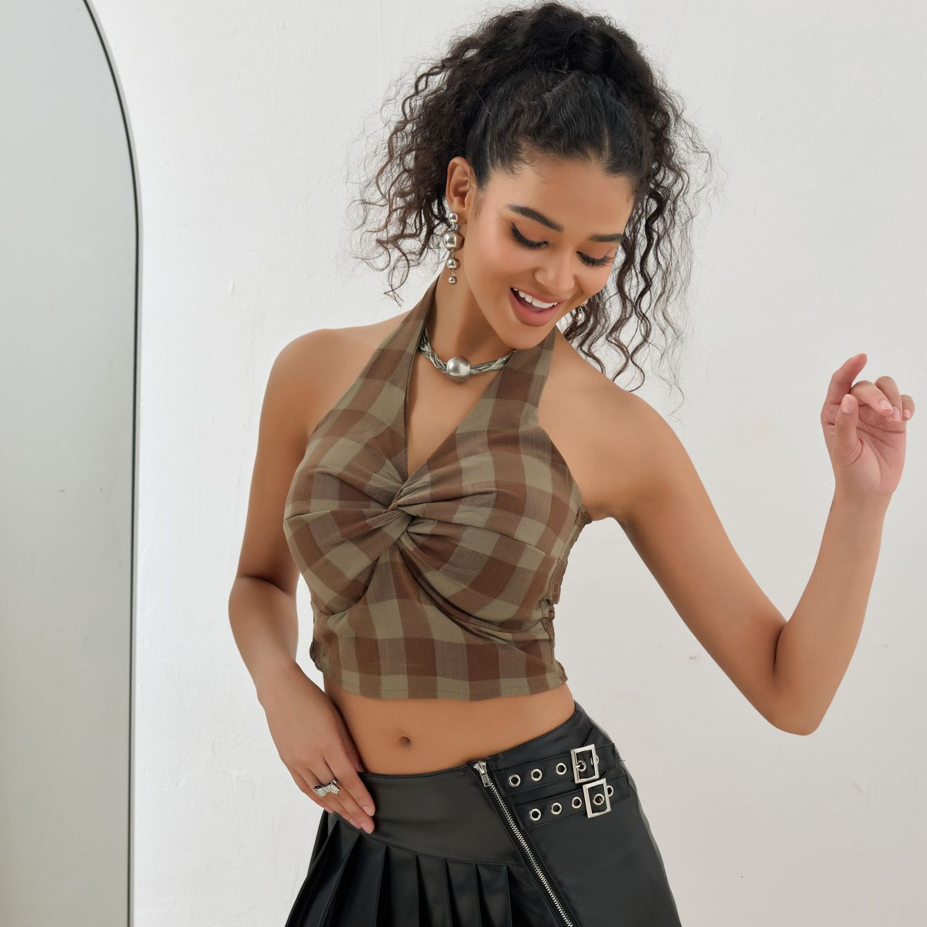 American style spicy girl hanging neck plaid twisted small vest women's summer design sense niche sleeveless sexy backless top