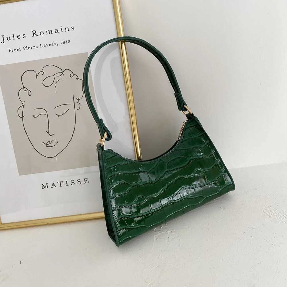 Fashionable Exquisite shopping bag retro casual womens handbag shoulder bag womens leather solid color chain handbagT250411333