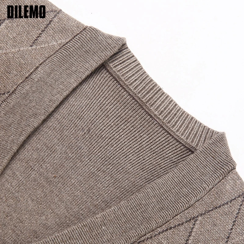 Top Grade Autum Winter Fashion Cardigan Knit V Neck Trendy Casual Sweater Vest Sleeveless Mens Clothes 2025 251104