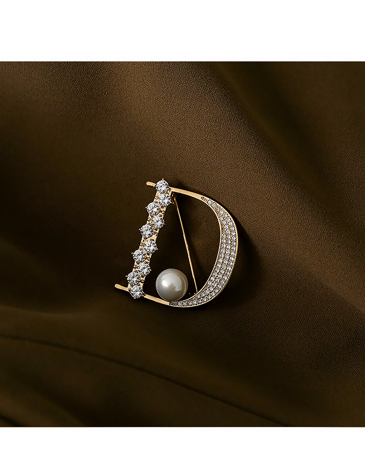 Luxury Brooch Women Letter D Designer Brooches Inlay Crystal Rhinestone Jewelry Gold Silver Brooch Charm Pearl Pin Mother's Day Gift Party Access