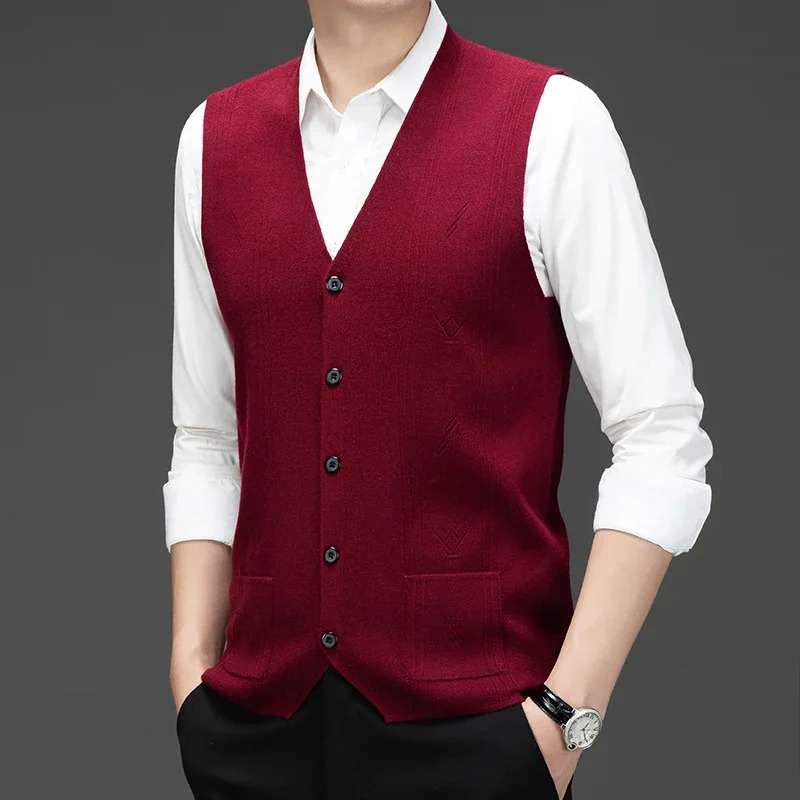 2024 Warm Knit Vest Button Fashion Vneck Sleeveless Sweater Autumn Tops Thick Mens Western Casual Suit Business 251104