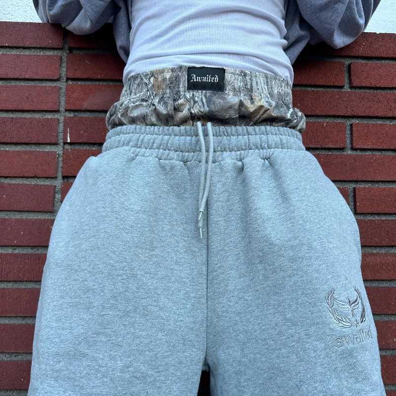 Y2K Retro Sports Pants with Embroidered Camouflage Pattern at Double Waist Wide Leg Pants Mens Trend Casual Streetwear Unisex Bag PantsXJ250410