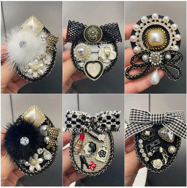 Luxury Vintage badge brooch pearl tassel British style temperament suit clothing collar needle wholesale Y251111