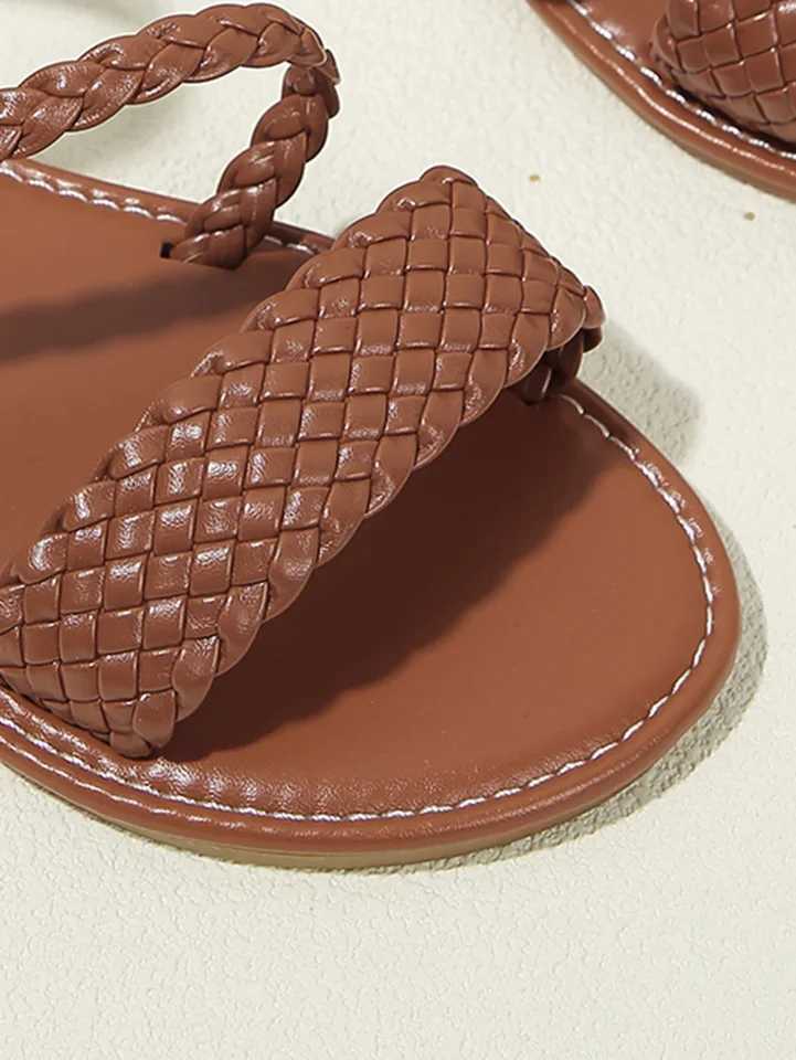 Womens casual flat shoes with woven design popular brown comfortable shoes suitable for daily wearXJ250410