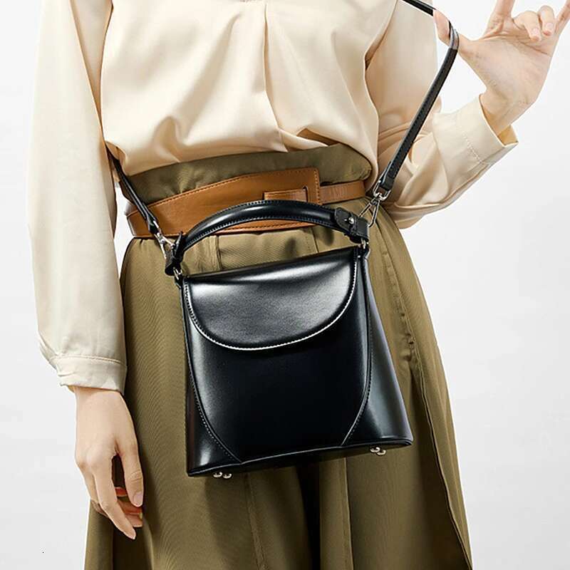 Designer Bag Burminsa Genuine Leather Small Shoulder Crossbody Bags For Women 2025 Designer Cydrical Purses Bucket Ladies Handbags