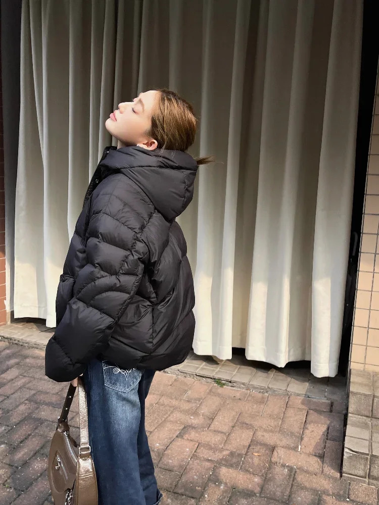 Autumn Winter Lightweight Cloud Feeling Puffer Jacket White Duck Down Warm Short Down Coats Casual Collar Hooded Parkas 251110