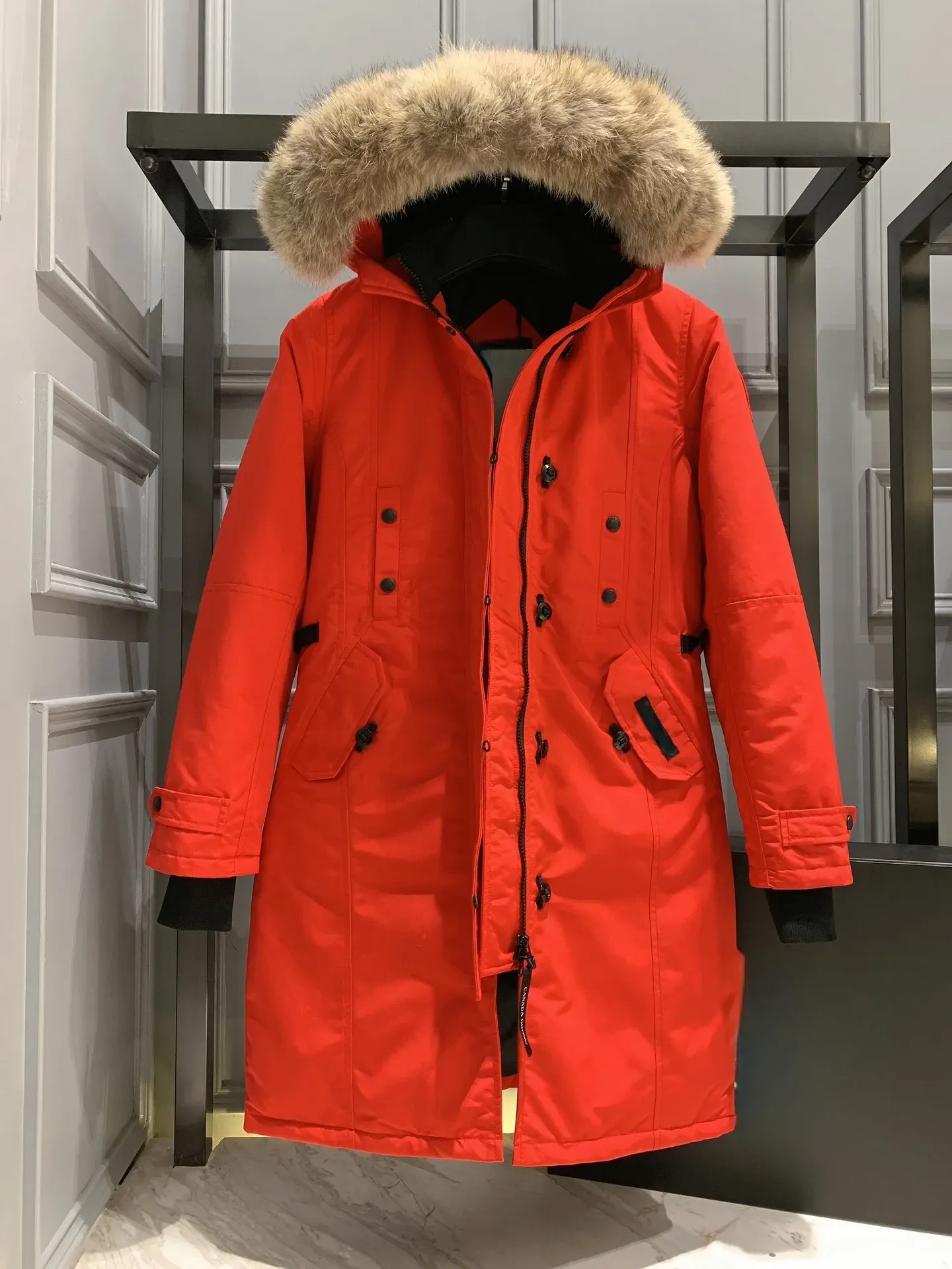 Designer's new women's down jacket, fashionable long jacket, large pocket, fur collar, warm top, women's goose down women's autumn and winter coat