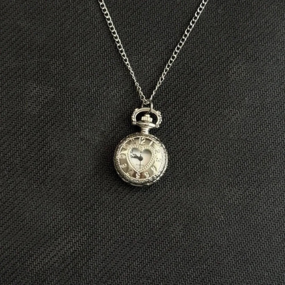 Keychain Hollow Heart Pocket Watch Couple Gift Fashion Style Steampunk Clock Hollow Heart Vintage Look Pendant Jewelry 251110