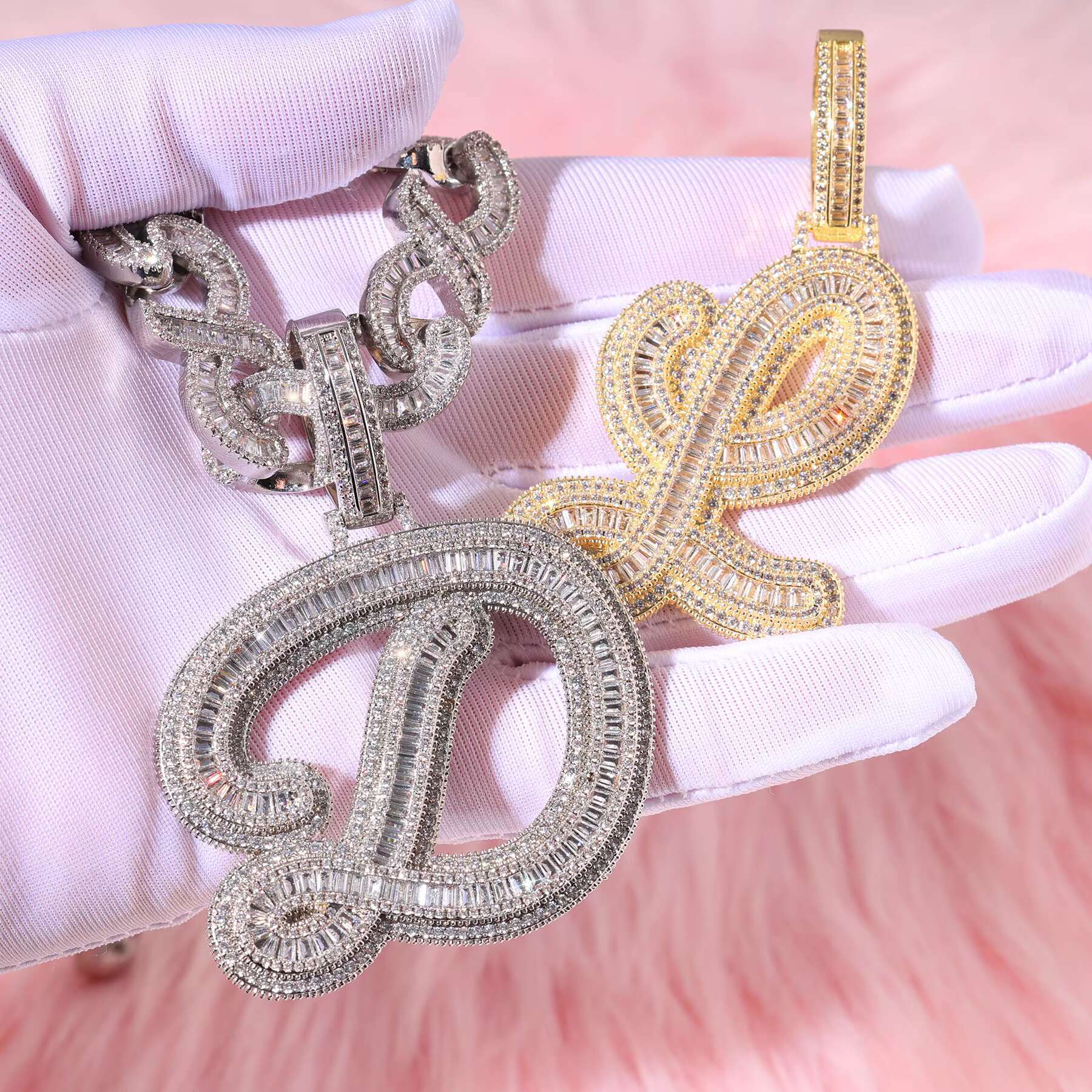 High Quality Single A-Z Letter Pendant with 5A Zircon Diamond Personality Creative Big Capital Baguette Pendant Necklace Jewelry