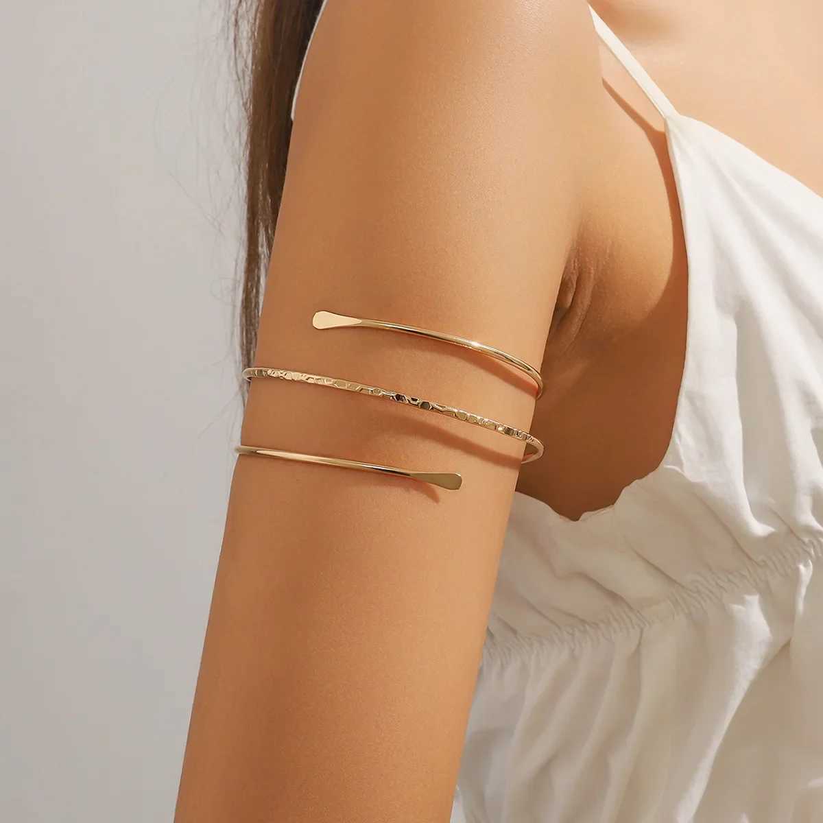 Retro Arm Cuff Stainless Jewelry Adjustable Arm Cuff for Women Hip-pop Armlet Bangle Bracelet for Girls Women Punk AccessoriesC250410