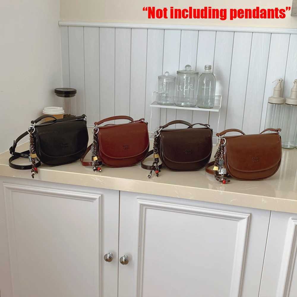 Versatile and Stylish Single-Shoulder Crossbody Bag with Exquisite Elegance Perfect for Commuting in Autumn and WinterT251110