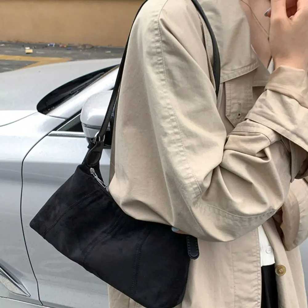 Shoulder Bag Suede Pillow Handbag Large Capacity Handbag Slouchy Hobo Bags Korean Style Candy Color Solid Color Tote BagT251110