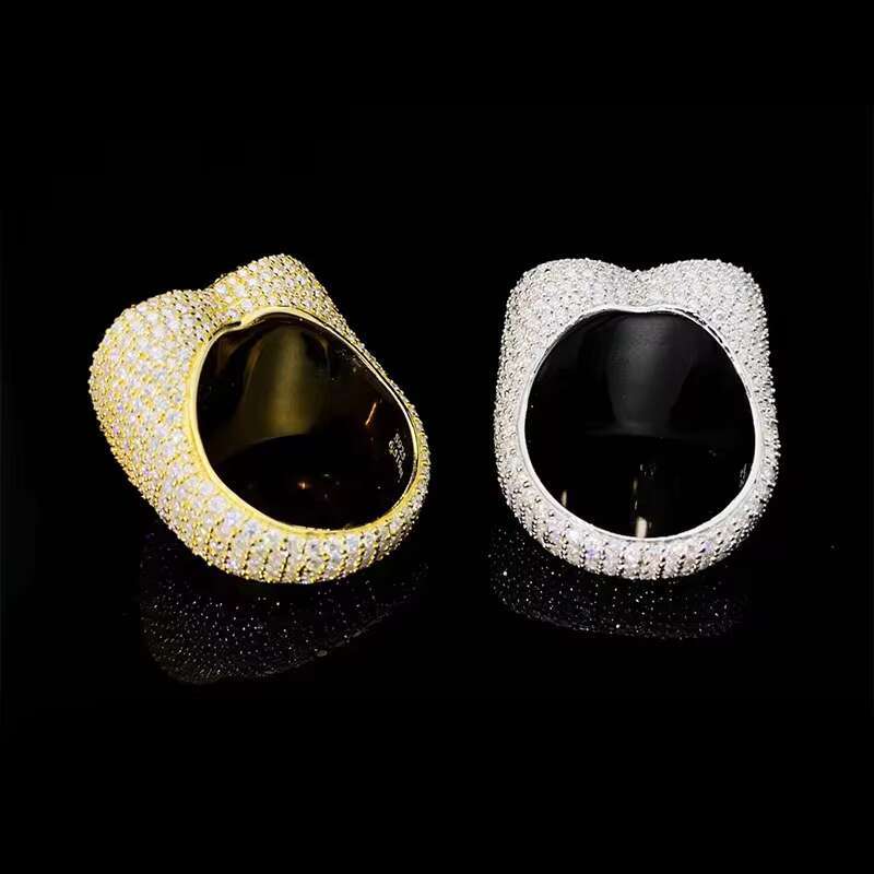 Hip Hop Gold Plated Jewelry Iced Out Diamonds Small Round Moissanite Heart Ring for Men