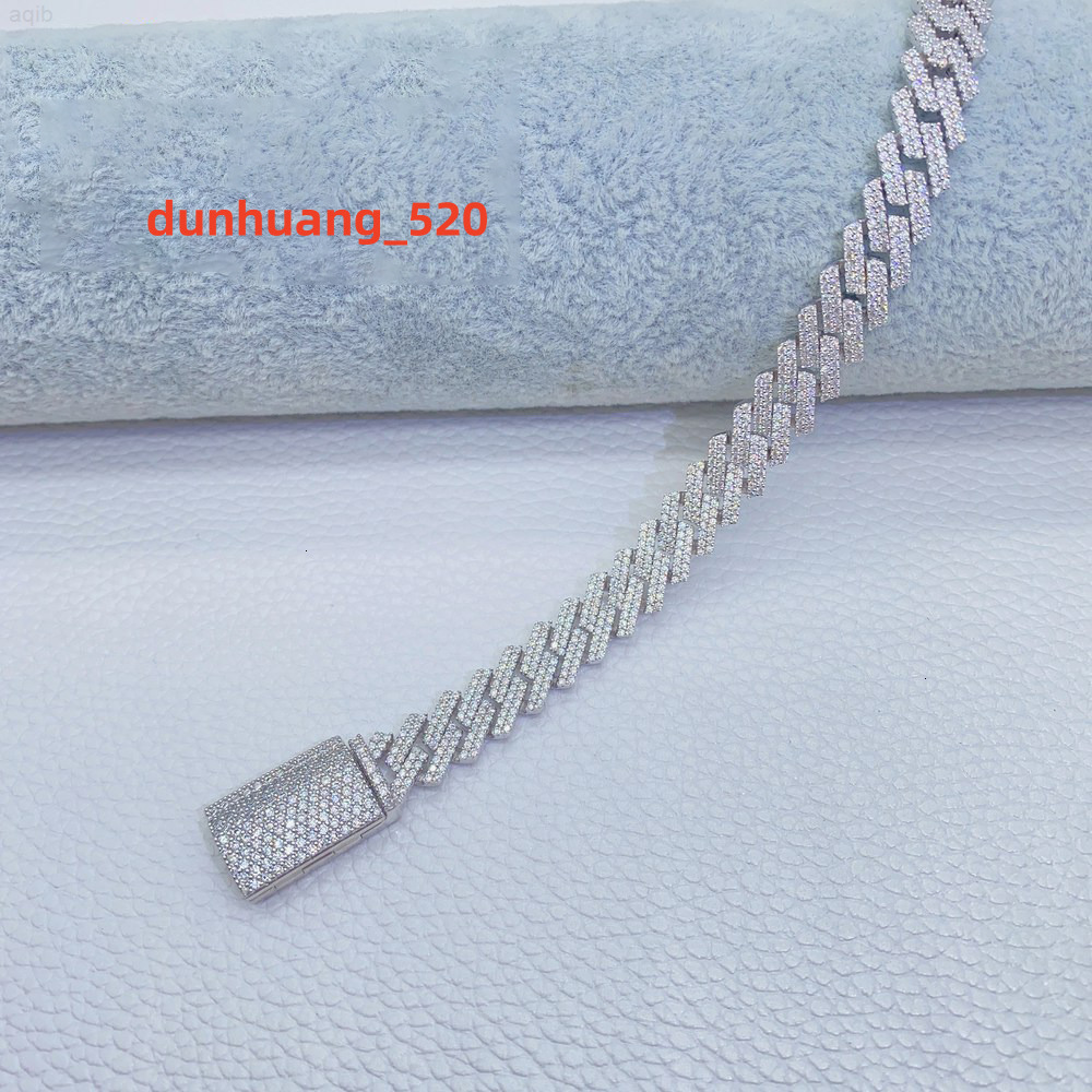 New Trending Hiphop Jewelry Women Iced Out Rhodium Plated Full-diamond Moissanite Cuban Link Bracelet