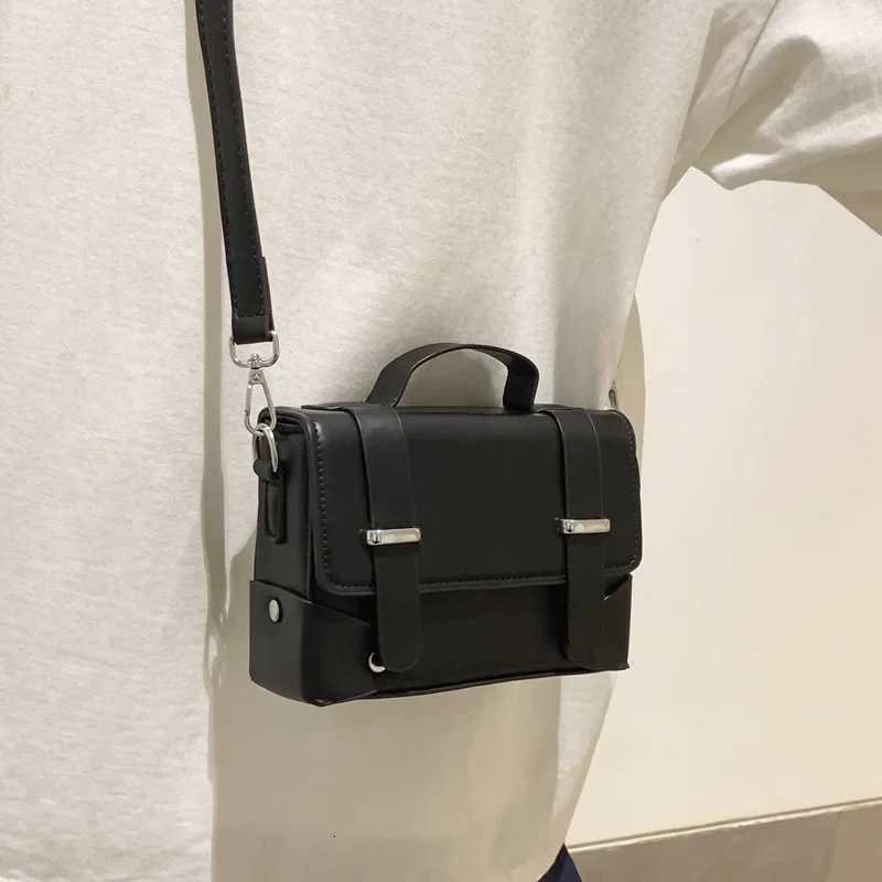 Minimalist Mens Shoulder Bag Fashionable Male PU Leather Crossbody Bags Small Flip Style Messenger bag for Men Designer HandbagT251110