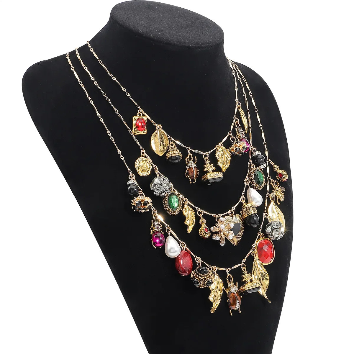 Multi layered female retro insect leaf heart-shaped flower geometric pendant necklace 250409
