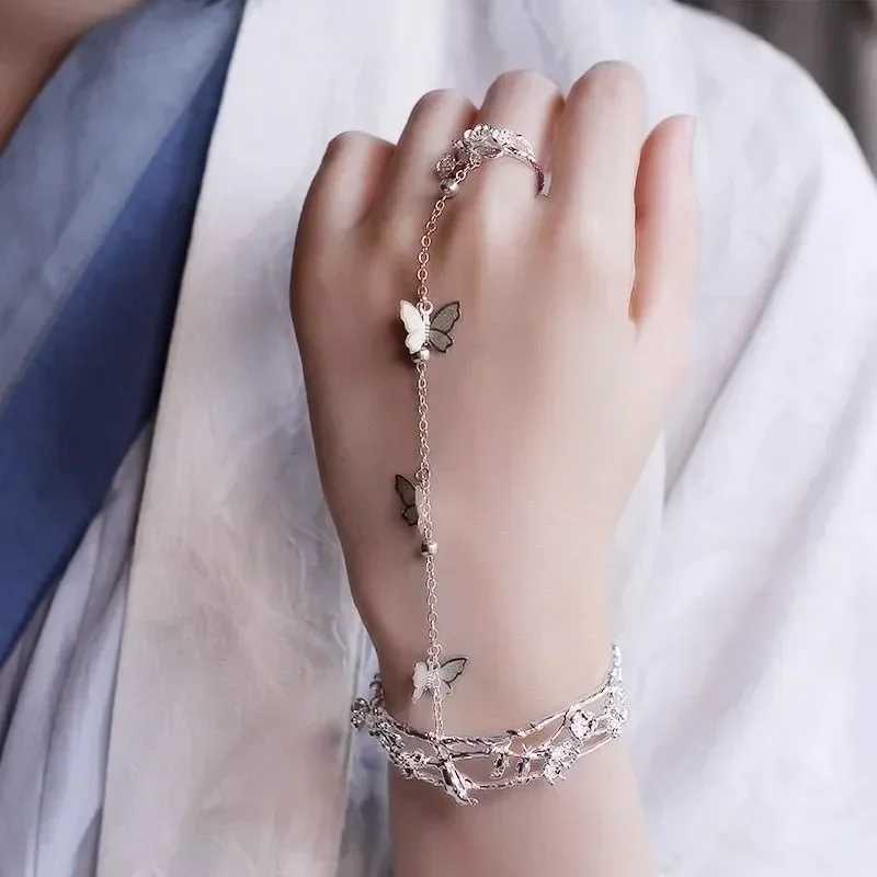 Tian Guan Ci Fu Bracelet Ring Adjustable Heaven Officials Blessing Hua Cheng Xie Lian Cosplay Accessories Butterfly Finger RingC250410