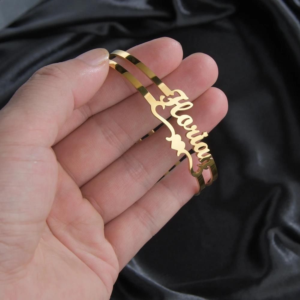 Atoztide Customized Alphabet Name Bracelet Personalized Customized Bracelet Womens Stainless Steel Christmas Jewelry Gift 250408