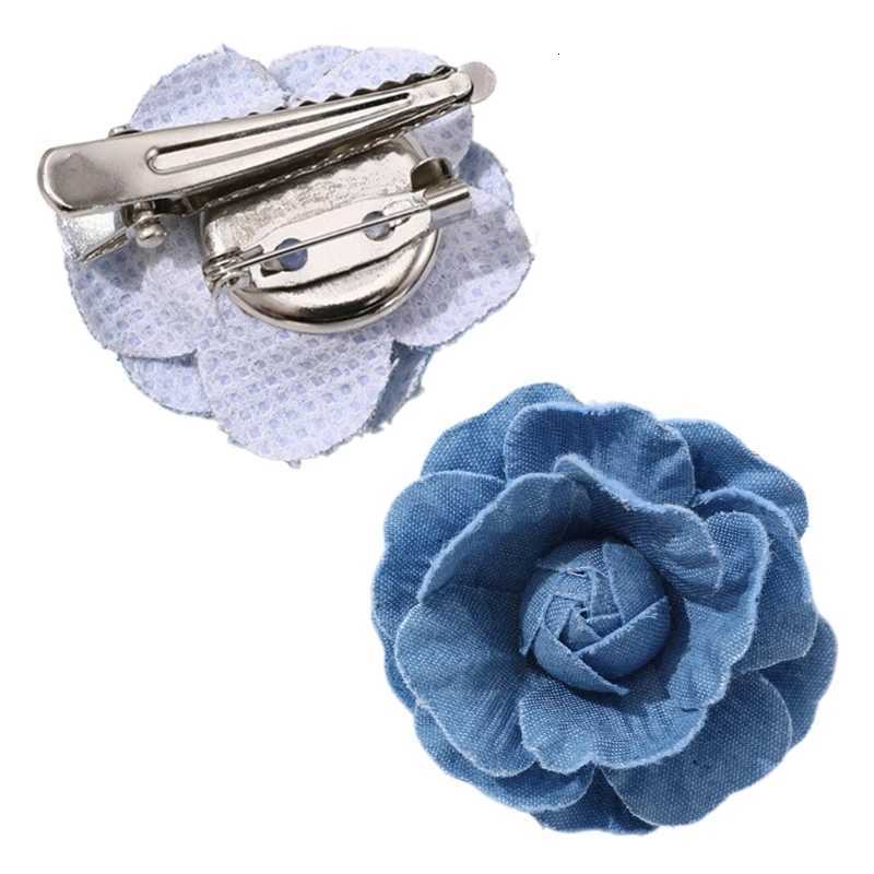 Luxury Elegant Camellia Brooch Stylish Flower Shaped Breastpin Ethnic Lapel Pins Festive Holiday Gift for Her Y251111