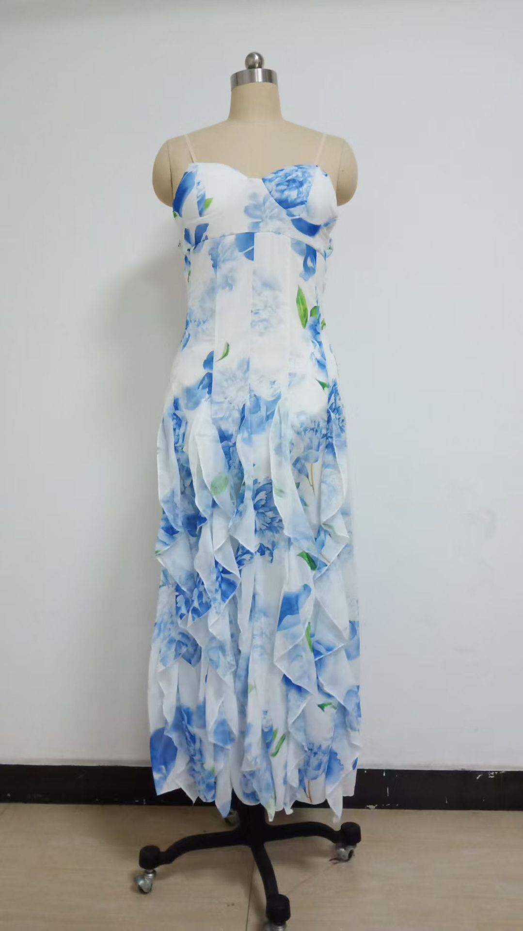 Tierred Ruffles Flower Backless Print Sling Maxi Dress Bohe Sleeveless Bodycon Vestidos Female Beach Holiday Long Robe 240314