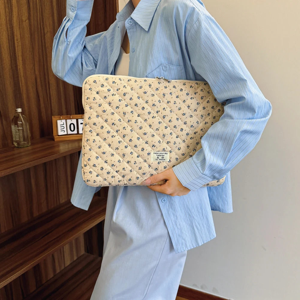 Flower Printed Laptop Sleeve Quilted Laptop Carrying Case Cute Computer Sleeve for 11-15 Inch Laptop Tablet 250407