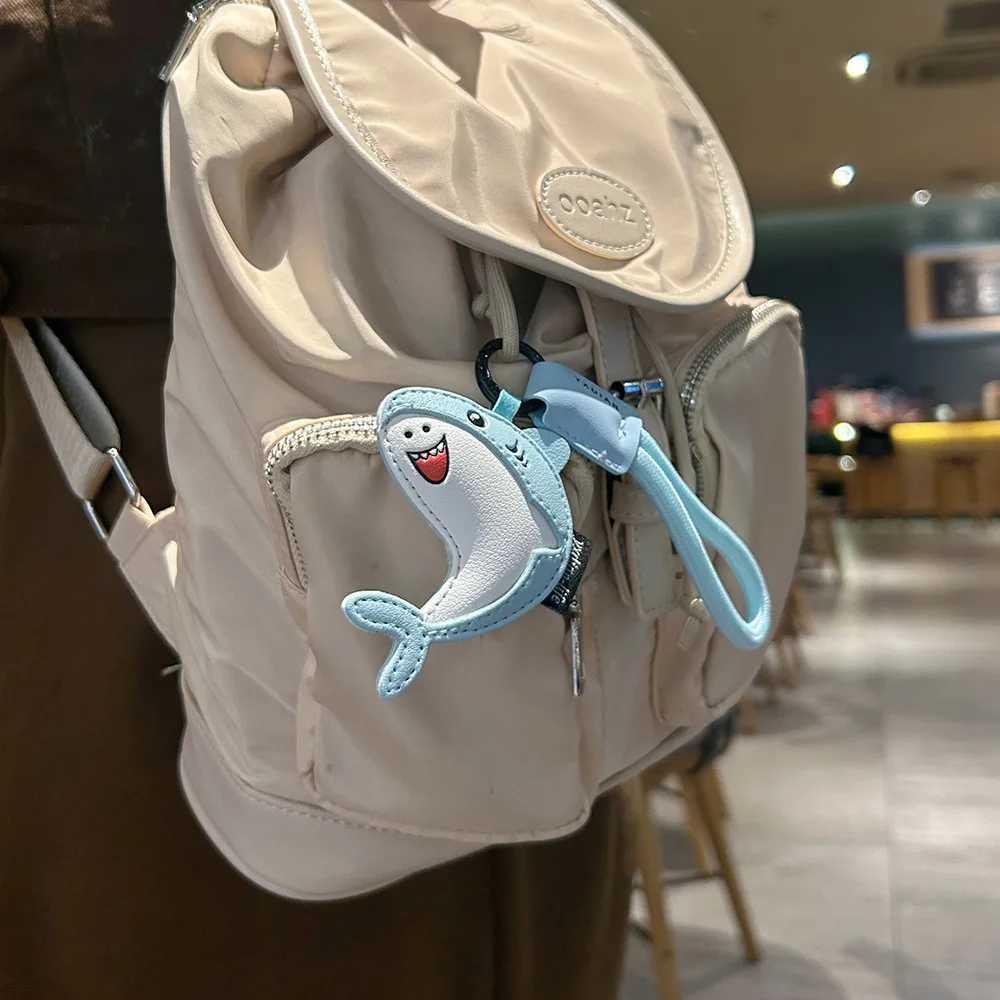 Leather ocean whale keychain couple packaging decoration student backpack pendant cartoon animal car keychain pendant W250411