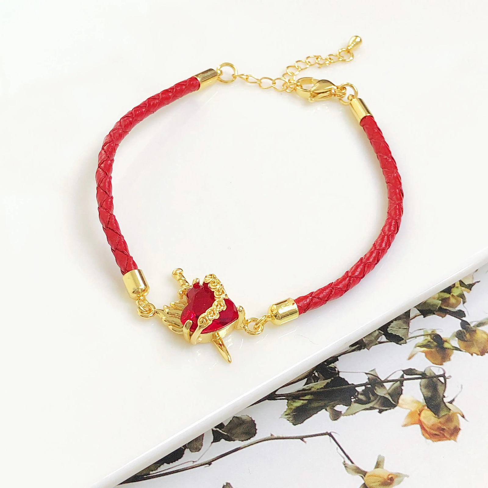Red Leather Rope Braided HeartShaped Crystal Adjustable Bracelet for Women Female Fashion Religious Jewelry Party Gift 251103