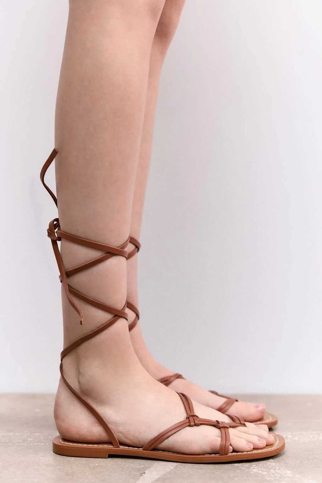 Strappy Sandals Fairy Wind 2024 Summer New Thick Bottom Fi Tie Flat Roman Holiday SandalsXJ250410