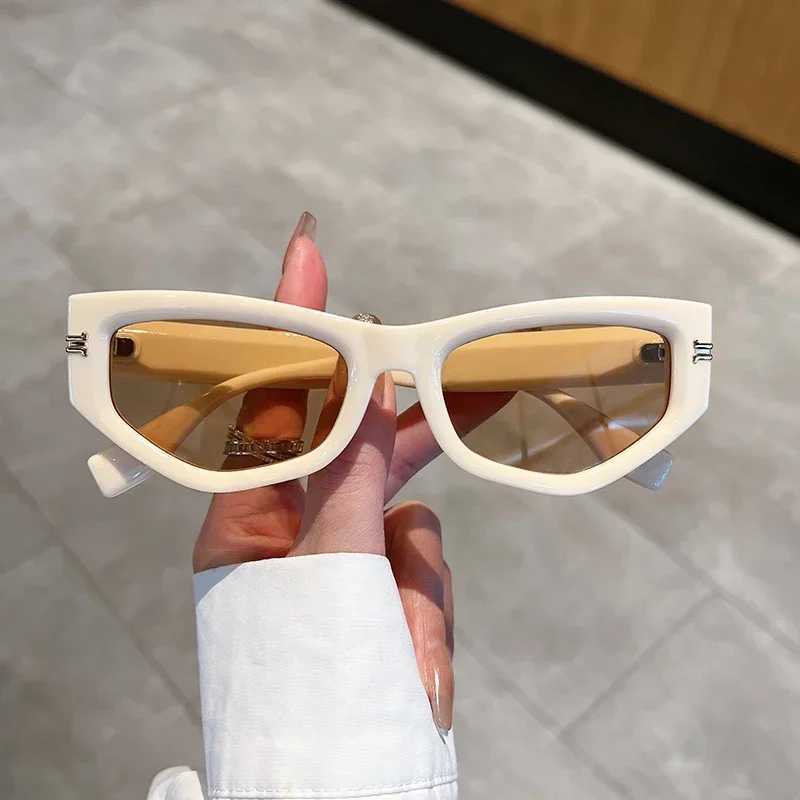 Retro Womens Sunglasses Cat Eye Brand Designer Glasses Mens Sunglasses Sunshade 2024 Uv Protective Fashion Glasses OculosT250411