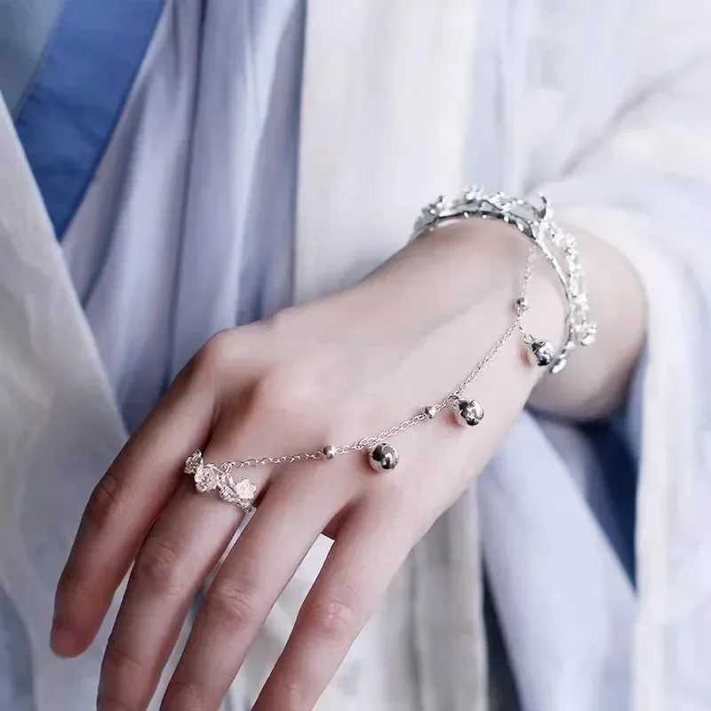 Tian Guan Ci Fu Bracelet Ring Adjustable Heaven Officials Blessing Hua Cheng Xie Lian Cosplay Accessories Butterfly Finger RingC250410