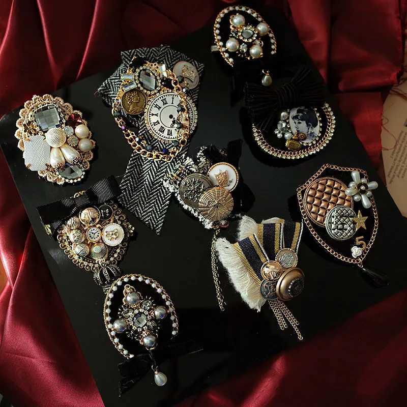 Luxury Vintage Handmade Small Fragrance Bow Crystal Brooch Pins for Women Pearl Fabric Tassel Chain Brooches Lapel Pin Girls Gifts Y251111