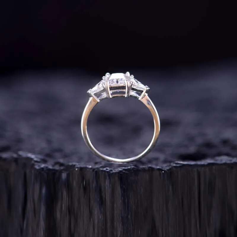 2ct Radiant D Color Moissanite Diamond Ladys Triangle Ring S925 Sliver 18K Gold Plated Wedding Rings Fine Jewelry for Women