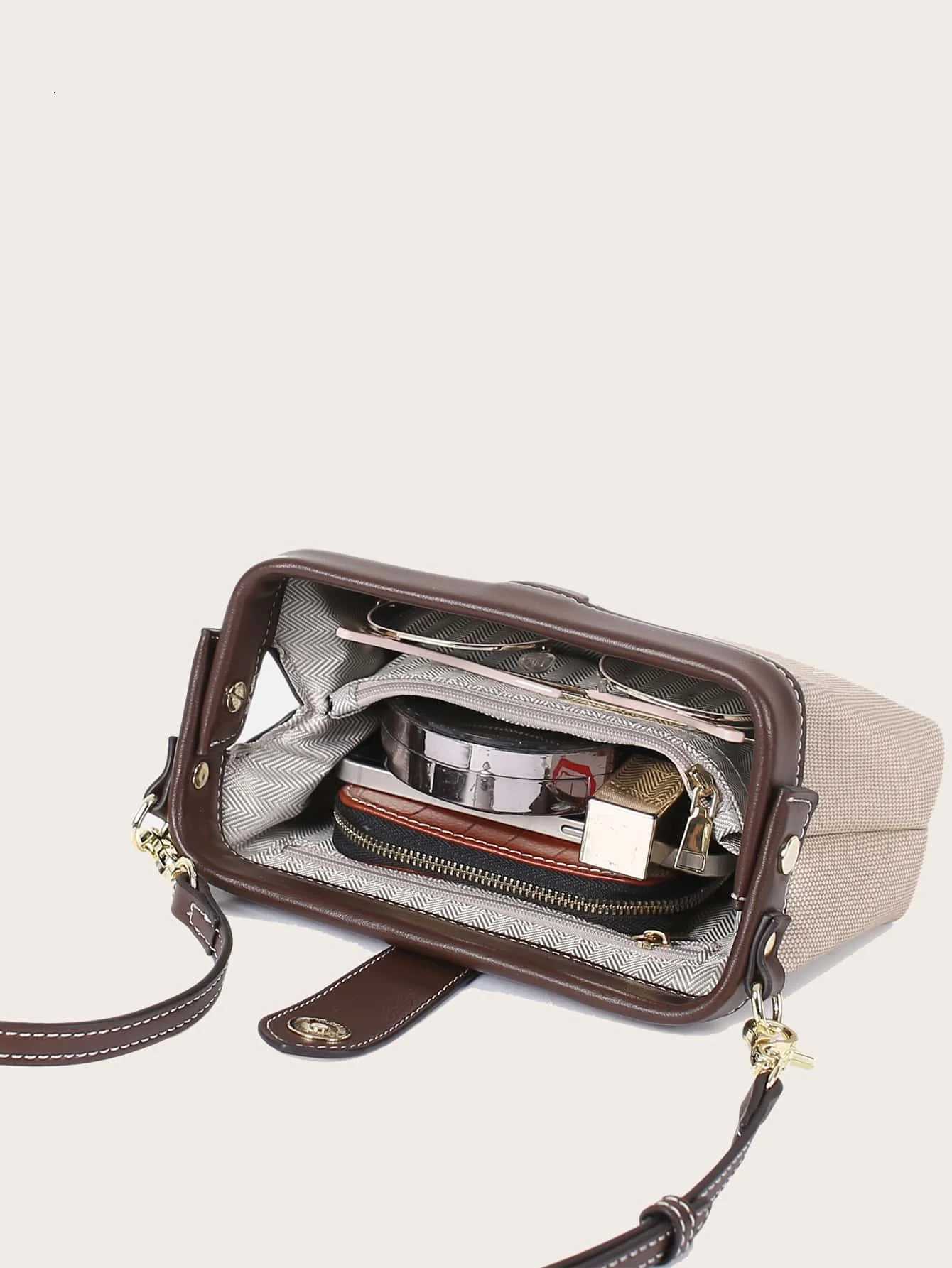 2024 New Fashion Womens Bags High-end Retro Blue Color Block Crossbody Small Bag Casual Clip Shoulder BagT251110