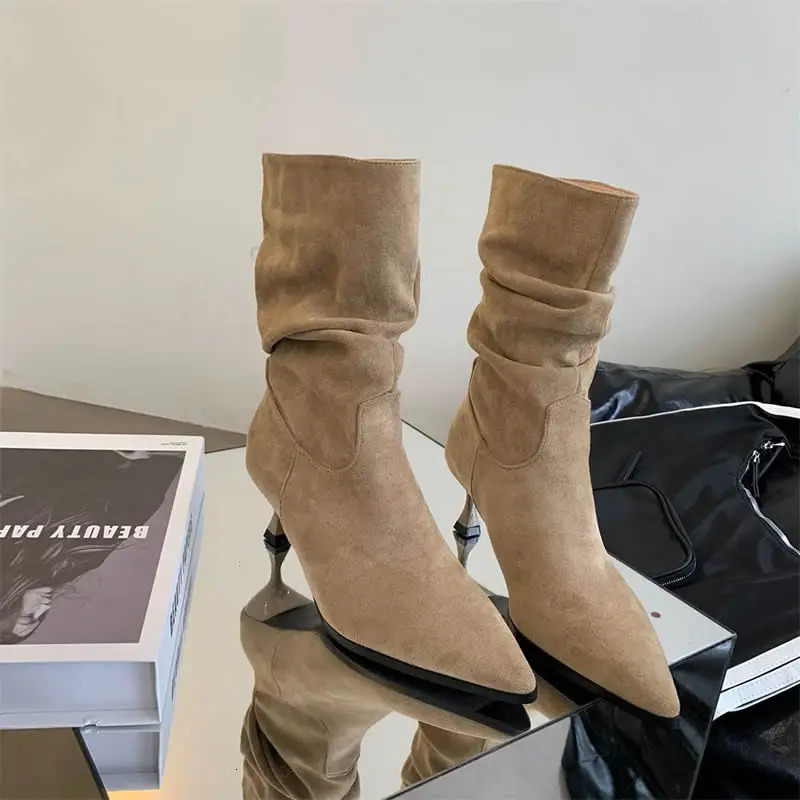 Women Suede Pointed Toe Mid Heels Women Chelsea Boots Mid-calf Retro Shoes Winter Shoes er Goth Chaussures Mujer 251110