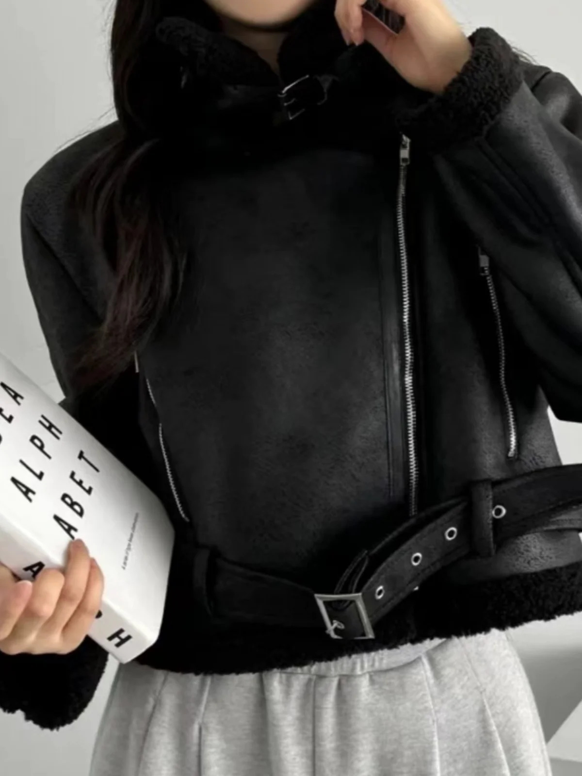 Korean Sle ort Biker Jaet Lamb Fur Lined Faux Suede Thiened Winter Coat Womens Faion Trend 251106