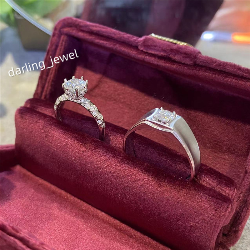 Couple Mosan D Color VVS Moissanite Ring in Platinum Black Diamond Pair for Men and Women with Wholesale Black Card Certificate