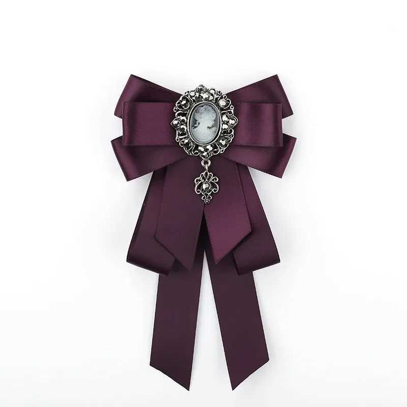 Luxury Retro Handmade Fabric Bow Brooch Ribbon Rhinestone Bowknot Necktie Lapel Pins Men Suit Shirt Collar Wedding Party Jewelry Gifts Y251111