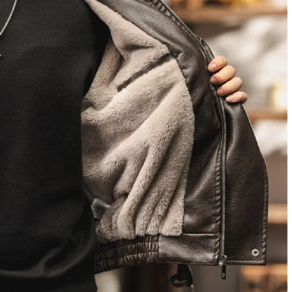Winter Faux Fur Liner Leather Bomber Jacket Men Streetwear Fashion Loose Thicken Leather Casual Vintage Motorcycle Jacket Coat 251110