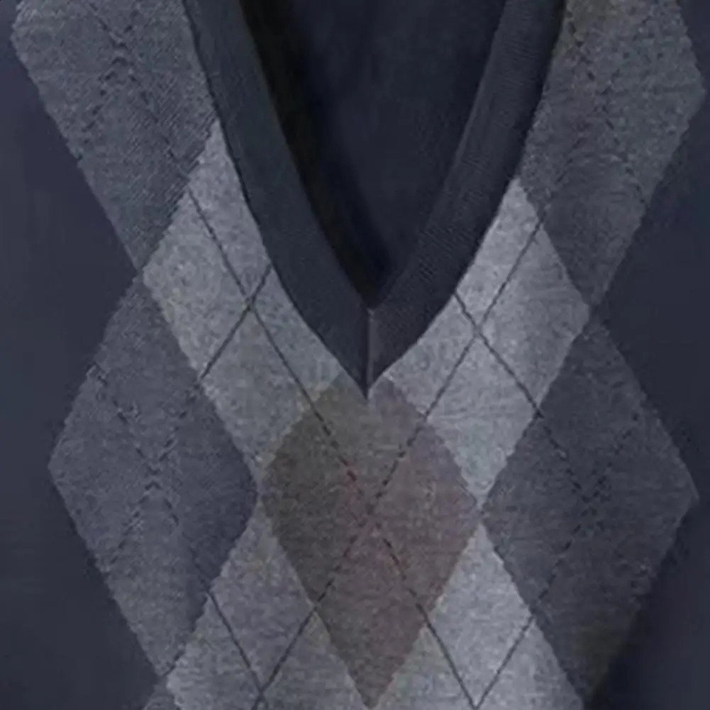 Autumn and winter mens sweater vest with diamond print Vneck sleeveless top color matching decal knit zipper clothing 250411Z