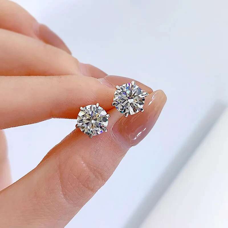2025 Rulalei Classica Six Claw Round White Moissanite Diamond Soild 925 Sterling Silver Lady Stud Earring Gift Never Fade