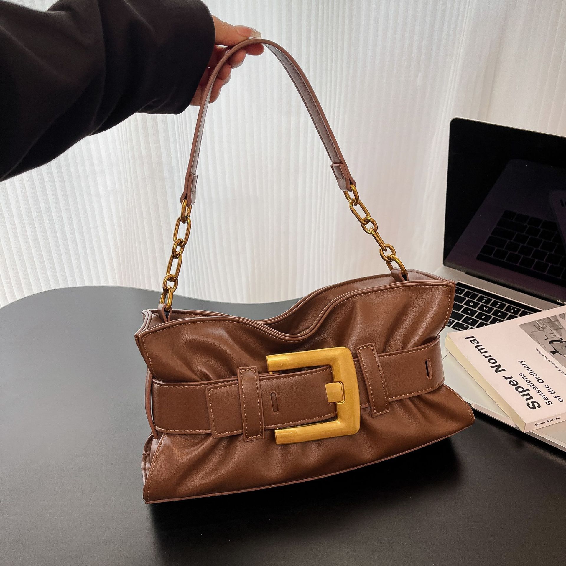 Luxury Brand Designer Bag Wrinkled Cloud Bag Underarm Tote Bag Commuting High-End Fashion Vintage Style Single Shoulder Large Capacity Versatile Handb