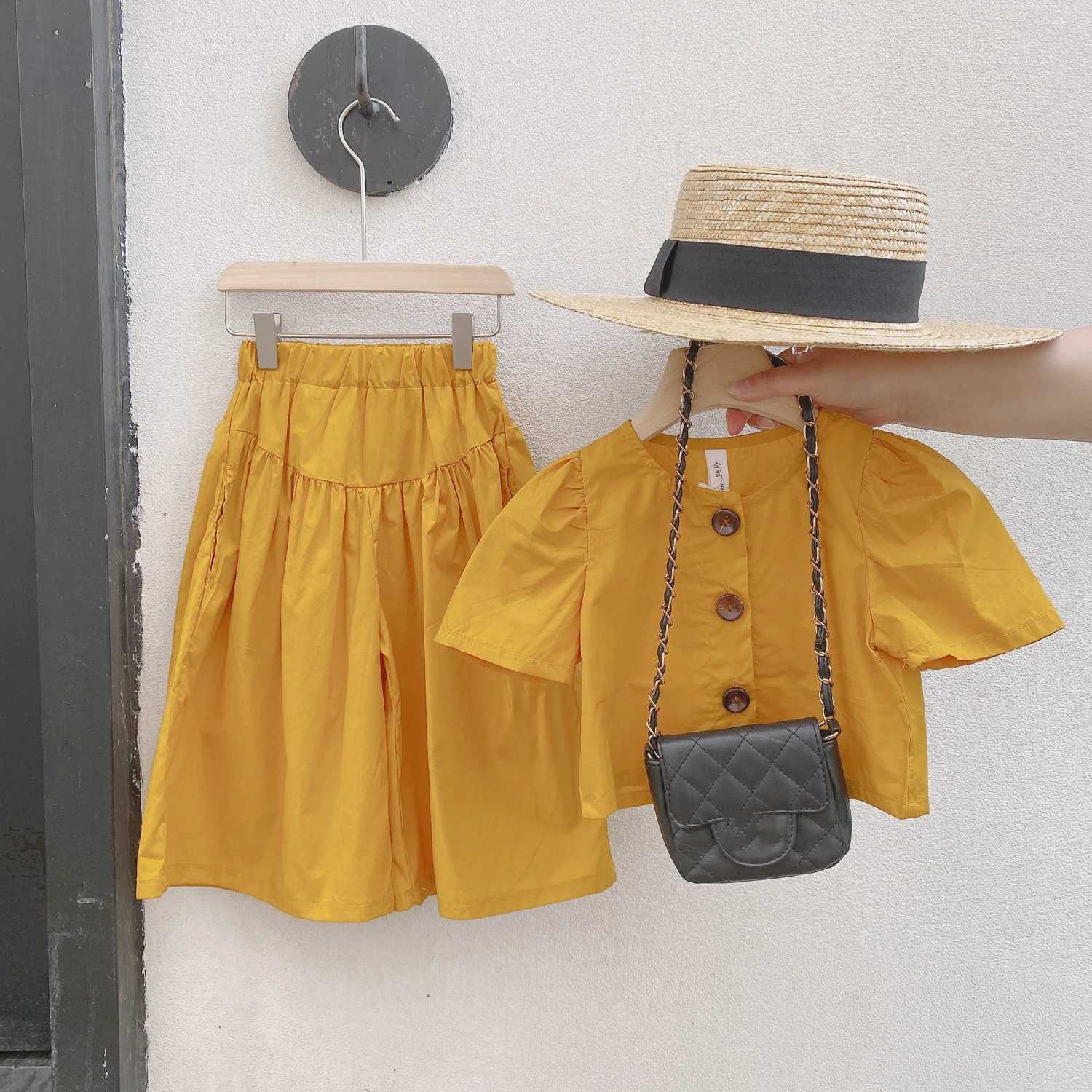 2022 Spring/Summer New Childrens Clothing Set Girls Fashion Set European and American High Waist Top Wide Leg PantsXJ250410
