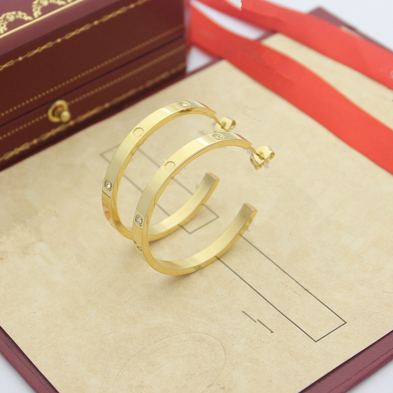 New Designer Screw Card Large Stud Earrings Womens Earrings Style Luxury Necklace Classic Simple Earrings Steel Silver Letters Elagant Diamond Fashion Jewelry