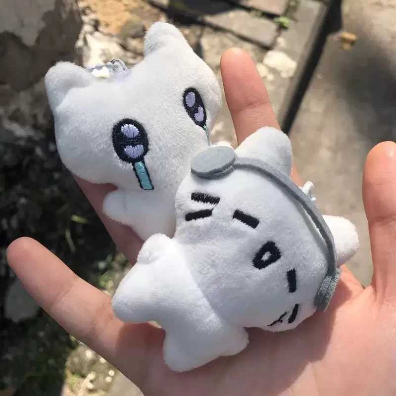 Cute headphones kitten couple keychain mini crying cat doll plush keychain cartoon dog bee bag pendant charming backpack decoration W250411