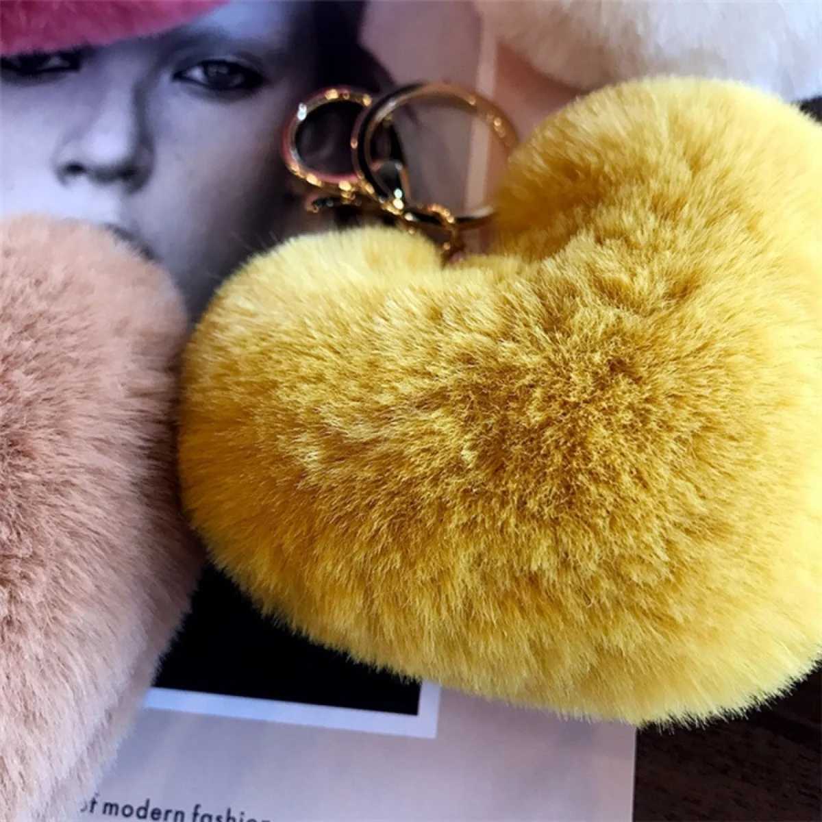New heart-shaped plush serving keychain for womens Leopard Pompom Love Car keychain bag pendant serving keychain jewelry W250411